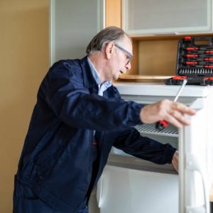 Microwave Oven Problems You Can Fix Before Calling a Technician